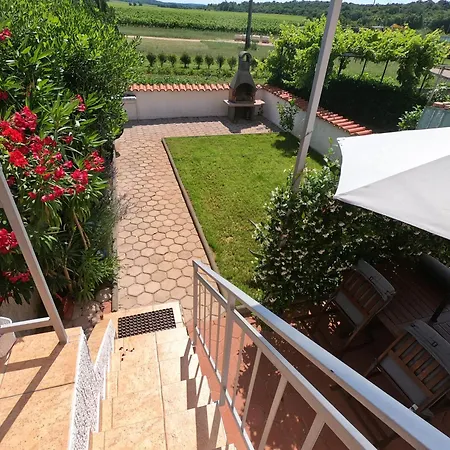 Viti With Garden And Barbecue Apartment *